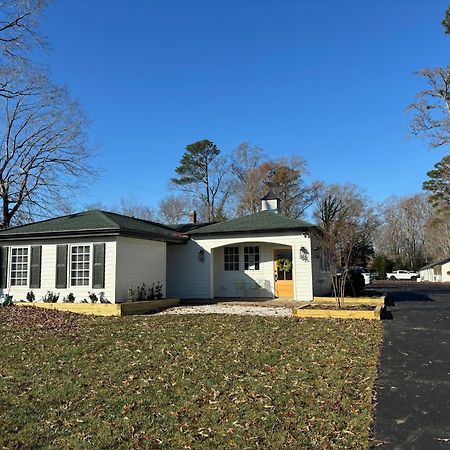 Rochambeau Roadside Inn Γουίλιαμσμπεργκ Εξωτερικό φωτογραφία